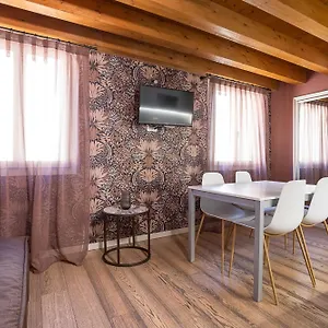 https://palazzina-riello.hotelslidodijesolo.com